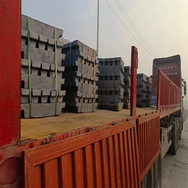 1730080139271245.jpg 铅锭 (20).jpg